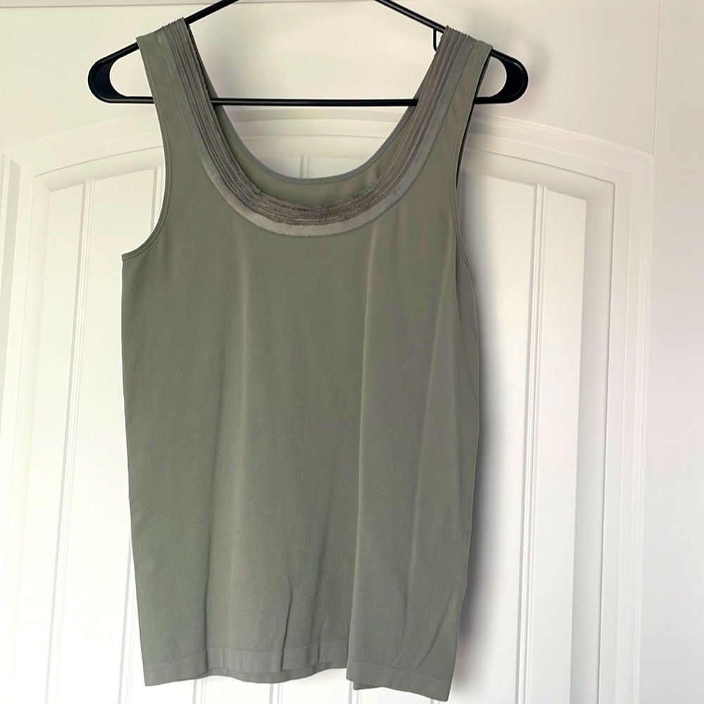 3/$25!! The Limited (tagless) olive tank.